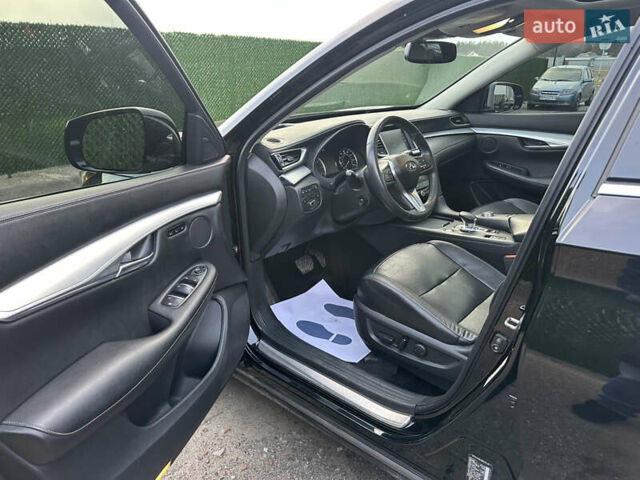 Черный Инфинити QX50, объемом двигателя 2 л и пробегом 79 тыс. км за 26200 $, фото 15 на Automoto.ua