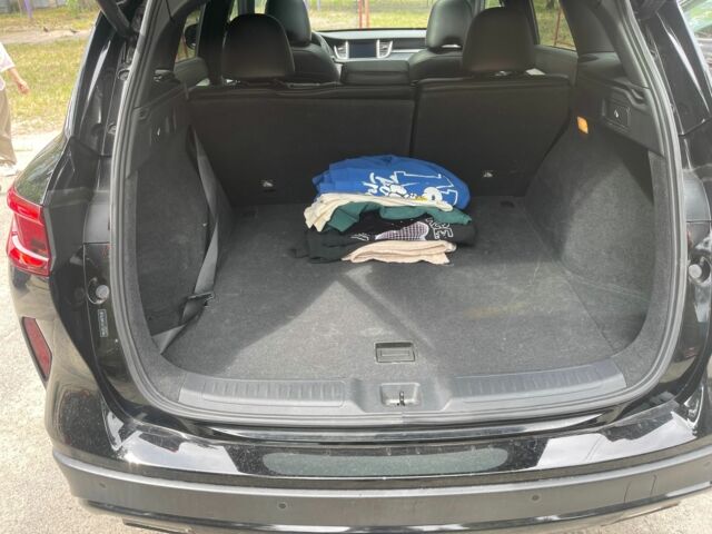 Чорний Інфініті QX50, об'ємом двигуна 2 л та пробігом 71 тис. км за 25000 $, фото 7 на Automoto.ua