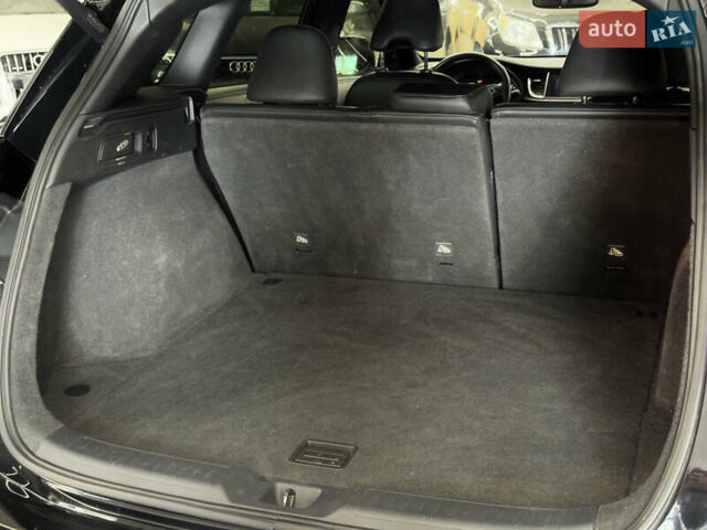 Чорний Інфініті QX50, об'ємом двигуна 2 л та пробігом 80 тис. км за 24499 $, фото 24 на Automoto.ua