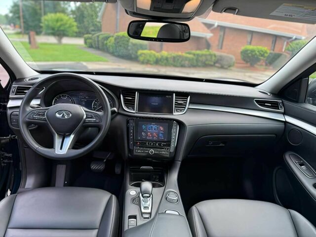 Черный Инфинити QX50, объемом двигателя 2 л и пробегом 48 тыс. км за 8300 $, фото 9 на Automoto.ua
