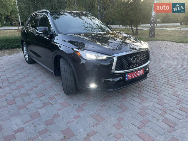 Чорний Інфініті QX50, об'ємом двигуна 2 л та пробігом 162 тис. км за 20999 $, фото 5 на Automoto.ua