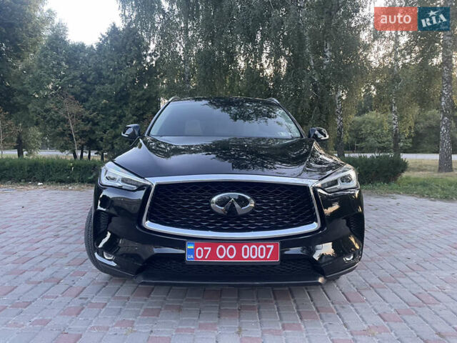 Чорний Інфініті QX50, об'ємом двигуна 2 л та пробігом 162 тис. км за 20999 $, фото 16 на Automoto.ua