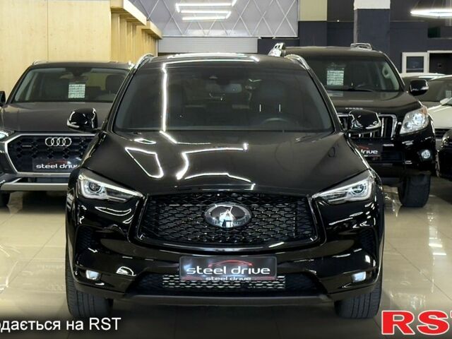 Черный Инфинити QX50, объемом двигателя 2 л и пробегом 80 тыс. км за 25999 $, фото 1 на Automoto.ua