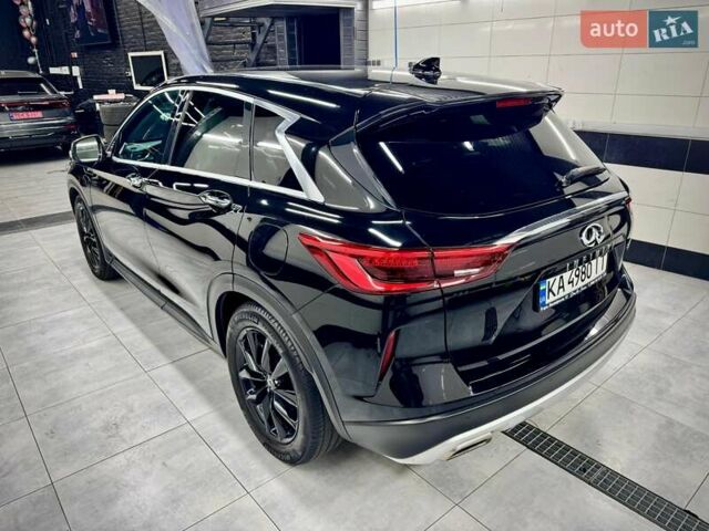 Черный Инфинити QX50, объемом двигателя 2 л и пробегом 40 тыс. км за 27500 $, фото 3 на Automoto.ua