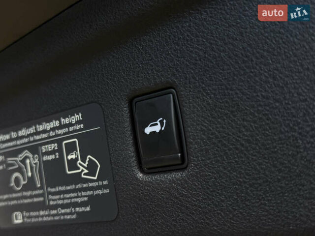 Черный Инфинити QX50, объемом двигателя 2 л и пробегом 83 тыс. км за 21999 $, фото 29 на Automoto.ua