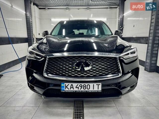 Черный Инфинити QX50, объемом двигателя 2 л и пробегом 40 тыс. км за 27500 $, фото 4 на Automoto.ua