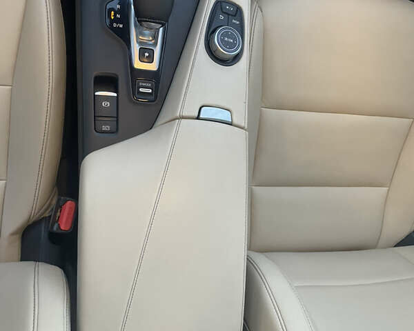 Чорний Інфініті QX50, об'ємом двигуна 2 л та пробігом 162 тис. км за 20999 $, фото 54 на Automoto.ua