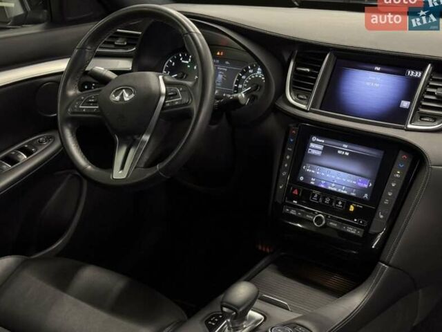 Черный Инфинити QX50, объемом двигателя 2 л и пробегом 80 тыс. км за 25999 $, фото 10 на Automoto.ua