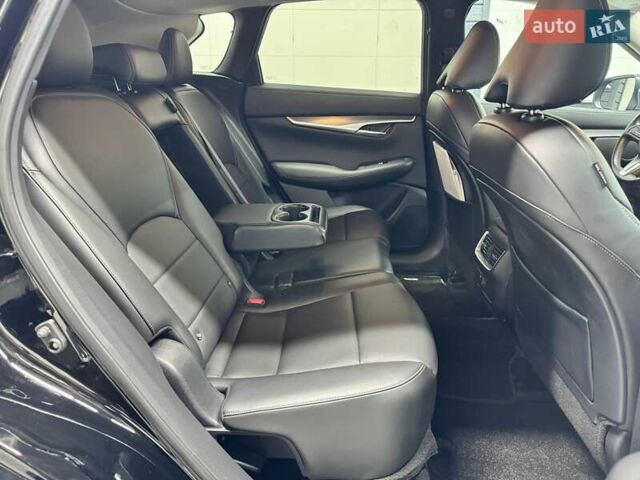 Черный Инфинити QX50, объемом двигателя 2 л и пробегом 40 тыс. км за 27500 $, фото 27 на Automoto.ua