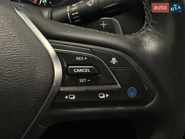 Чорний Інфініті QX50, об'ємом двигуна 2 л та пробігом 80 тис. км за 24499 $, фото 29 на Automoto.ua