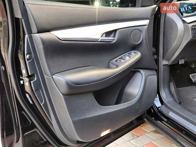 Черный Инфинити QX50, объемом двигателя 2 л и пробегом 49 тыс. км за 21777 $, фото 13 на Automoto.ua