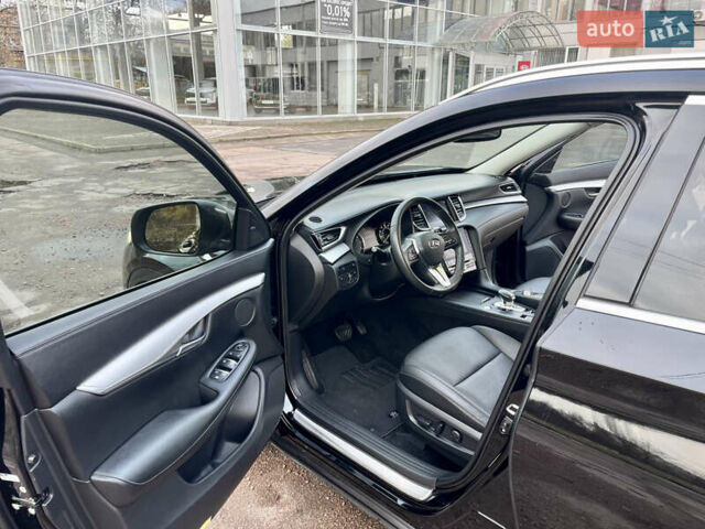 Чорний Інфініті QX50, об'ємом двигуна 1.99 л та пробігом 98 тис. км за 21900 $, фото 12 на Automoto.ua