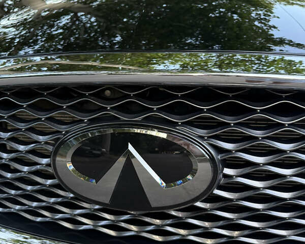 Черный Инфинити QX50, объемом двигателя 2 л и пробегом 62 тыс. км за 24500 $, фото 2 на Automoto.ua