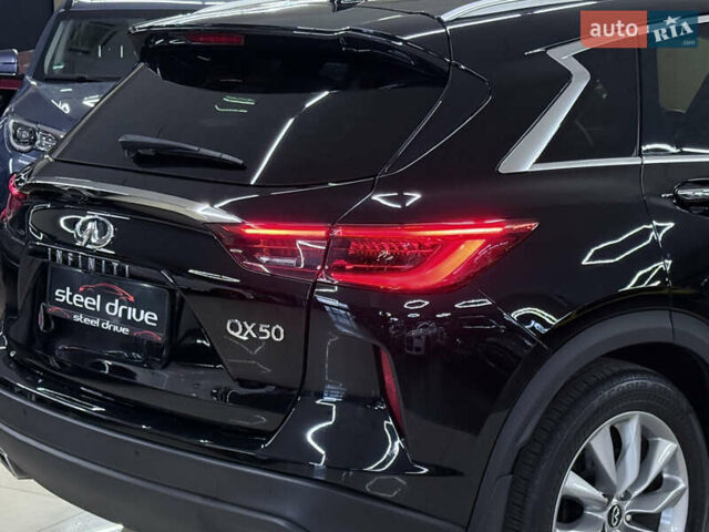 Черный Инфинити QX50, объемом двигателя 2 л и пробегом 83 тыс. км за 21999 $, фото 12 на Automoto.ua