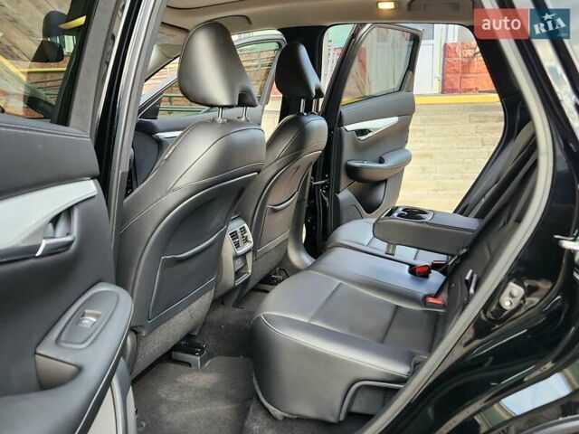 Черный Инфинити QX50, объемом двигателя 2 л и пробегом 49 тыс. км за 21777 $, фото 26 на Automoto.ua