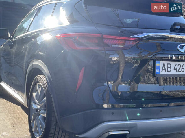 Чорний Інфініті QX50, об'ємом двигуна 1.99 л та пробігом 81 тис. км за 26200 $, фото 1 на Automoto.ua