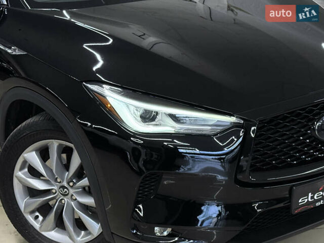 Черный Инфинити QX50, объемом двигателя 2 л и пробегом 83 тыс. км за 21999 $, фото 7 на Automoto.ua
