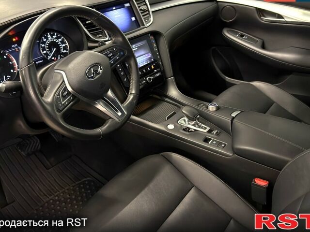 Черный Инфинити QX50, объемом двигателя 2 л и пробегом 80 тыс. км за 25999 $, фото 5 на Automoto.ua