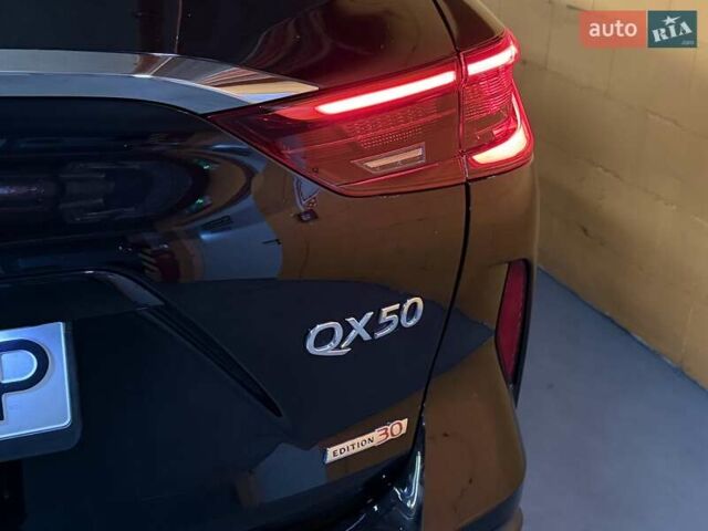 Черный Инфинити QX50, объемом двигателя 1.99 л и пробегом 61 тыс. км за 29900 $, фото 20 на Automoto.ua