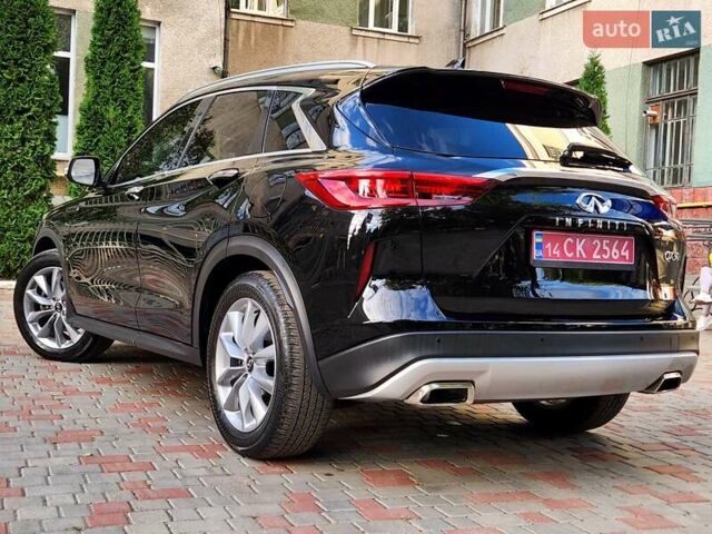 Черный Инфинити QX50, объемом двигателя 2 л и пробегом 49 тыс. км за 21777 $, фото 7 на Automoto.ua