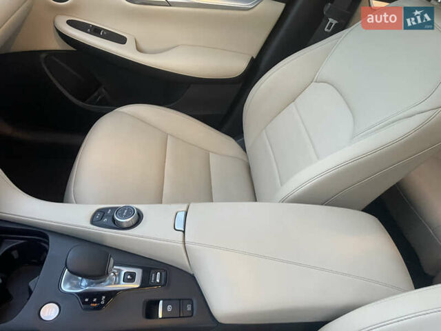 Чорний Інфініті QX50, об'ємом двигуна 2 л та пробігом 162 тис. км за 20999 $, фото 51 на Automoto.ua