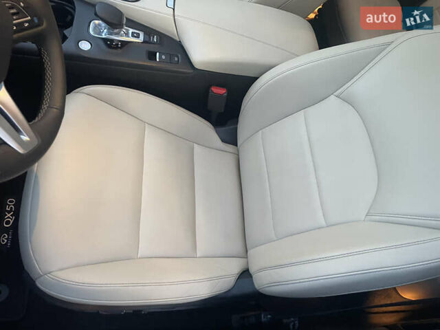 Чорний Інфініті QX50, об'ємом двигуна 2 л та пробігом 162 тис. км за 20999 $, фото 50 на Automoto.ua