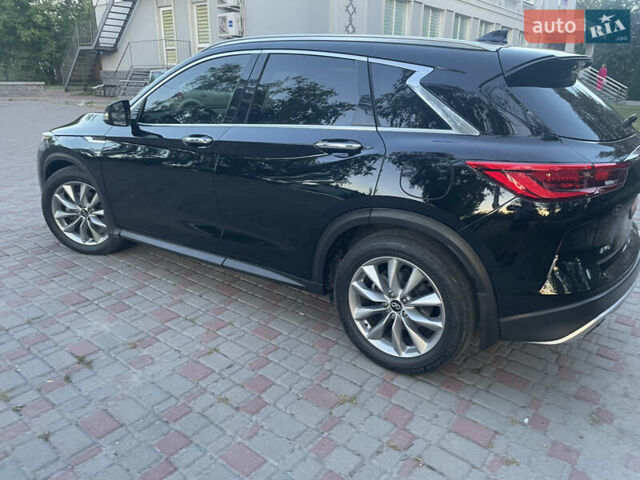 Чорний Інфініті QX50, об'ємом двигуна 2 л та пробігом 162 тис. км за 20999 $, фото 28 на Automoto.ua