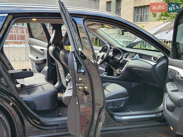 Черный Инфинити QX50, объемом двигателя 2 л и пробегом 49 тыс. км за 21777 $, фото 34 на Automoto.ua