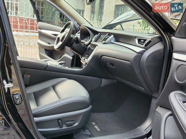 Черный Инфинити QX50, объемом двигателя 2 л и пробегом 49 тыс. км за 21777 $, фото 32 на Automoto.ua