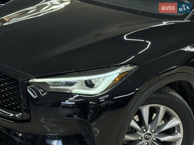 Черный Инфинити QX50, объемом двигателя 2 л и пробегом 83 тыс. км за 21999 $, фото 2 на Automoto.ua