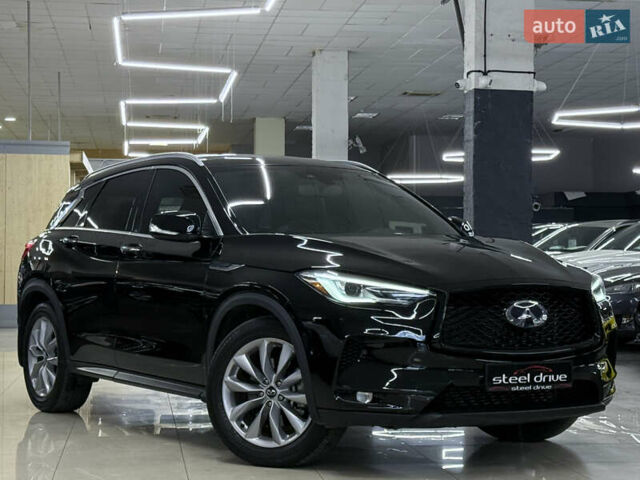 Черный Инфинити QX50, объемом двигателя 2 л и пробегом 83 тыс. км за 21999 $, фото 5 на Automoto.ua