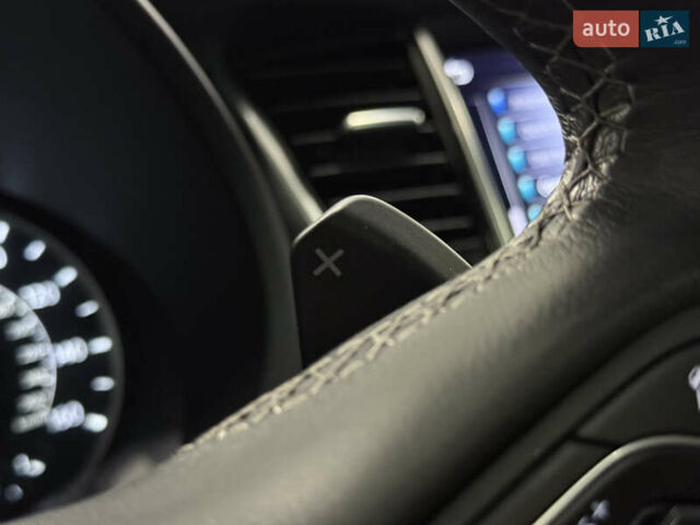 Черный Инфинити QX50, объемом двигателя 2 л и пробегом 83 тыс. км за 21999 $, фото 34 на Automoto.ua