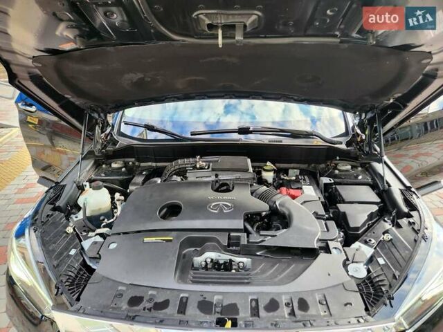 Черный Инфинити QX50, объемом двигателя 2 л и пробегом 49 тыс. км за 21777 $, фото 30 на Automoto.ua