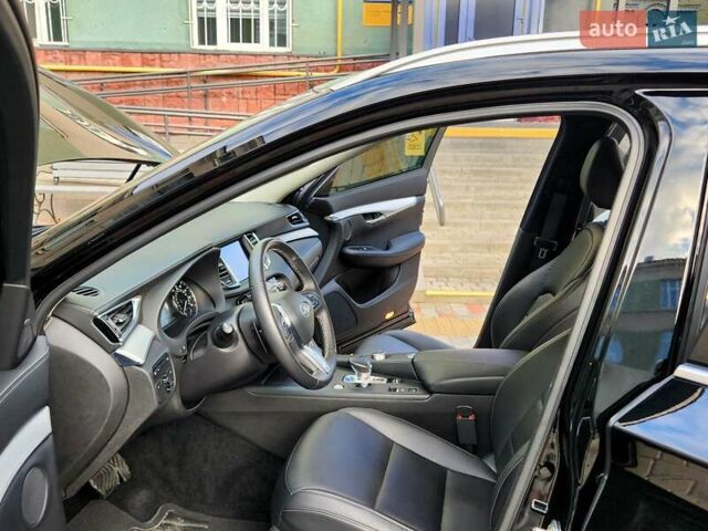 Черный Инфинити QX50, объемом двигателя 2 л и пробегом 49 тыс. км за 21777 $, фото 25 на Automoto.ua