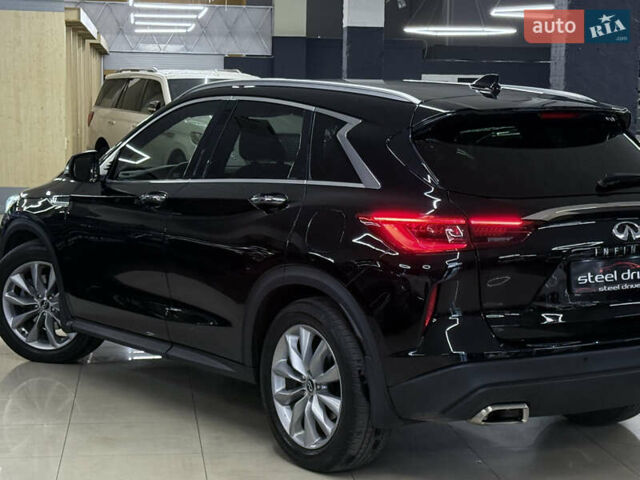 Черный Инфинити QX50, объемом двигателя 2 л и пробегом 83 тыс. км за 21999 $, фото 16 на Automoto.ua