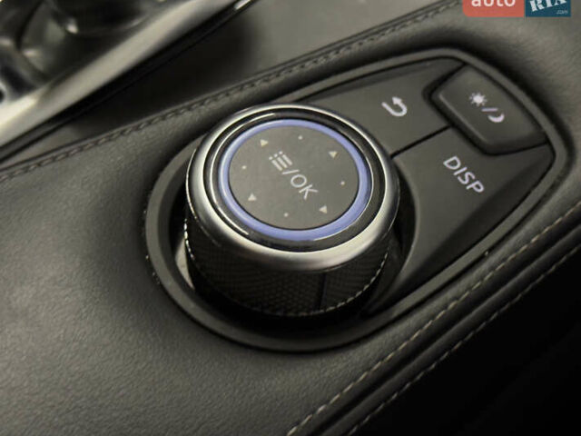 Чорний Інфініті QX50, об'ємом двигуна 2 л та пробігом 80 тис. км за 24499 $, фото 35 на Automoto.ua