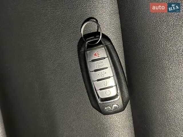 Черный Инфинити QX50, объемом двигателя 1.99 л и пробегом 61 тыс. км за 29900 $, фото 7 на Automoto.ua