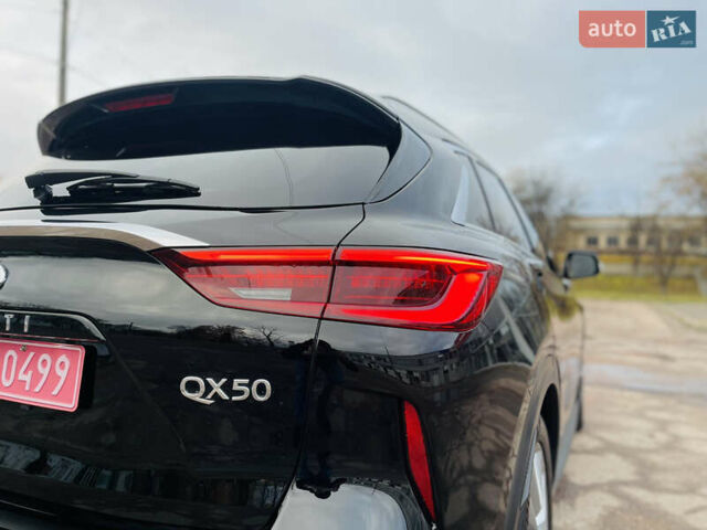 Чорний Інфініті QX50, об'ємом двигуна 1.99 л та пробігом 98 тис. км за 21900 $, фото 4 на Automoto.ua