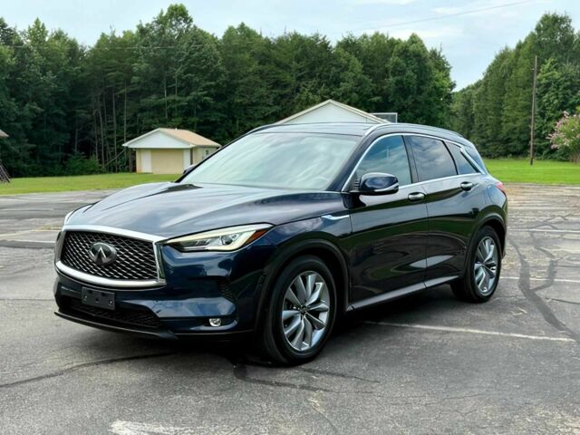 Черный Инфинити QX50, объемом двигателя 2 л и пробегом 48 тыс. км за 8300 $, фото 2 на Automoto.ua