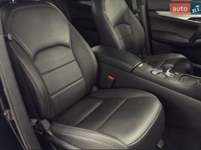 Черный Инфинити QX50, объемом двигателя 2 л и пробегом 80 тыс. км за 25999 $, фото 8 на Automoto.ua