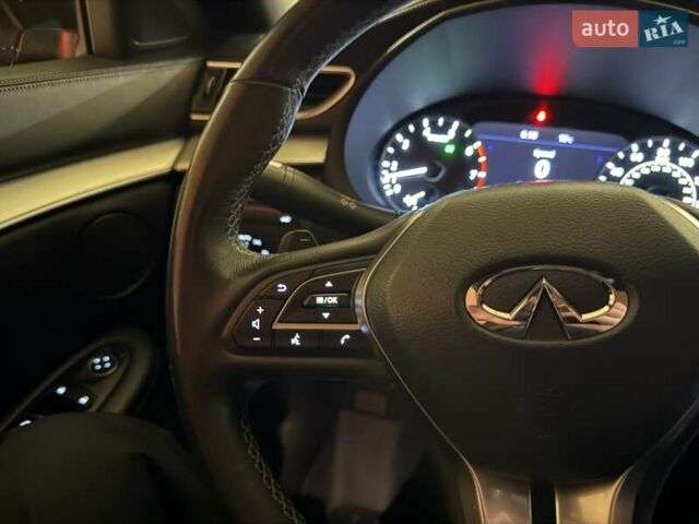 Черный Инфинити QX50, объемом двигателя 1.99 л и пробегом 61 тыс. км за 29900 $, фото 12 на Automoto.ua