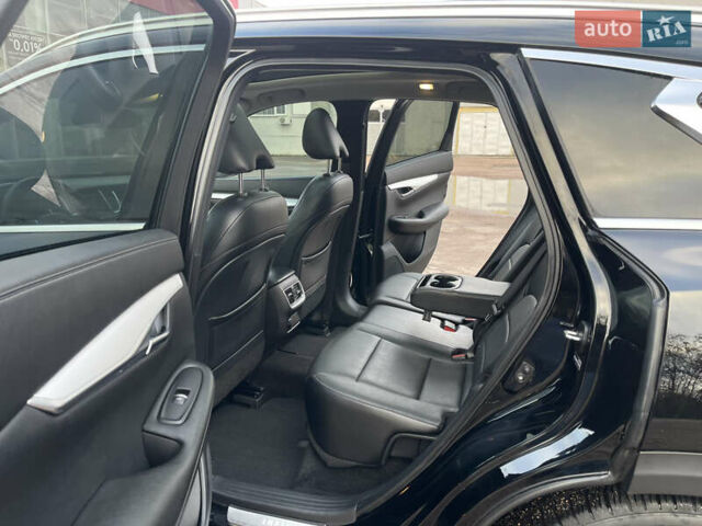 Чорний Інфініті QX50, об'ємом двигуна 1.99 л та пробігом 98 тис. км за 21900 $, фото 36 на Automoto.ua