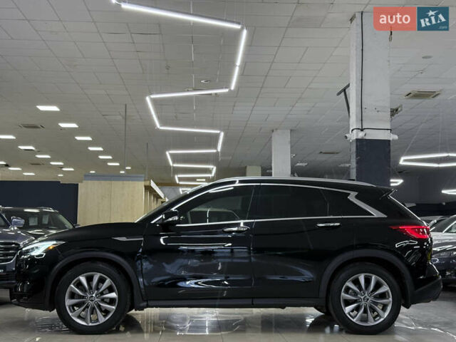 Черный Инфинити QX50, объемом двигателя 2 л и пробегом 83 тыс. км за 21999 $, фото 18 на Automoto.ua