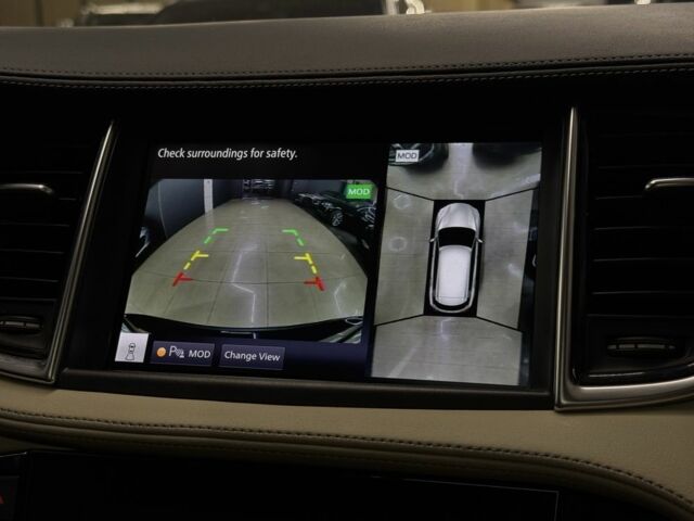 Чорний Інфініті QX50, об'ємом двигуна 2 л та пробігом 72 тис. км за 24499 $, фото 8 на Automoto.ua