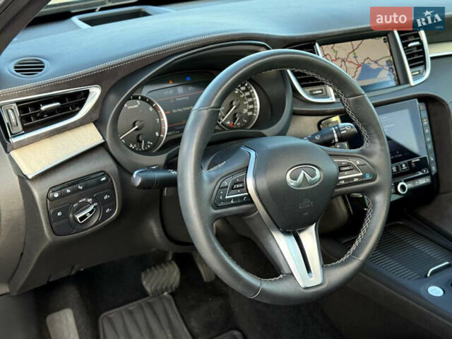 Чорний Інфініті QX50, об'ємом двигуна 2 л та пробігом 63 тис. км за 24600 $, фото 19 на Automoto.ua