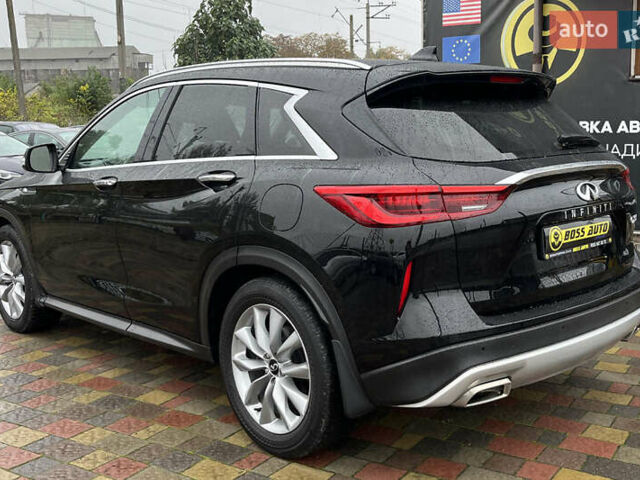 Черный Инфинити QX50, объемом двигателя 2 л и пробегом 92 тыс. км за 24999 $, фото 4 на Automoto.ua