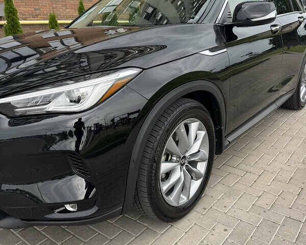 Черный Инфинити QX50, объемом двигателя 2 л и пробегом 42 тыс. км за 30500 $, фото 6 на Automoto.ua