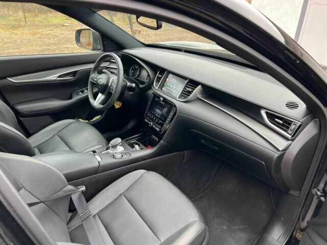 Черный Инфинити QX50, объемом двигателя 2 л и пробегом 89 тыс. км за 21999 $, фото 9 на Automoto.ua