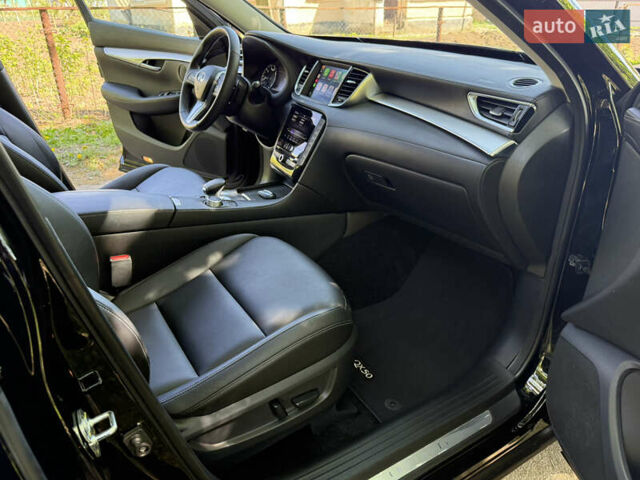 Черный Инфинити QX50, объемом двигателя 1.99 л и пробегом 48 тыс. км за 20900 $, фото 39 на Automoto.ua