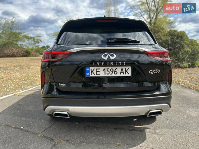 Чорний Інфініті QX50, об'ємом двигуна 2 л та пробігом 33 тис. км за 25200 $, фото 7 на Automoto.ua